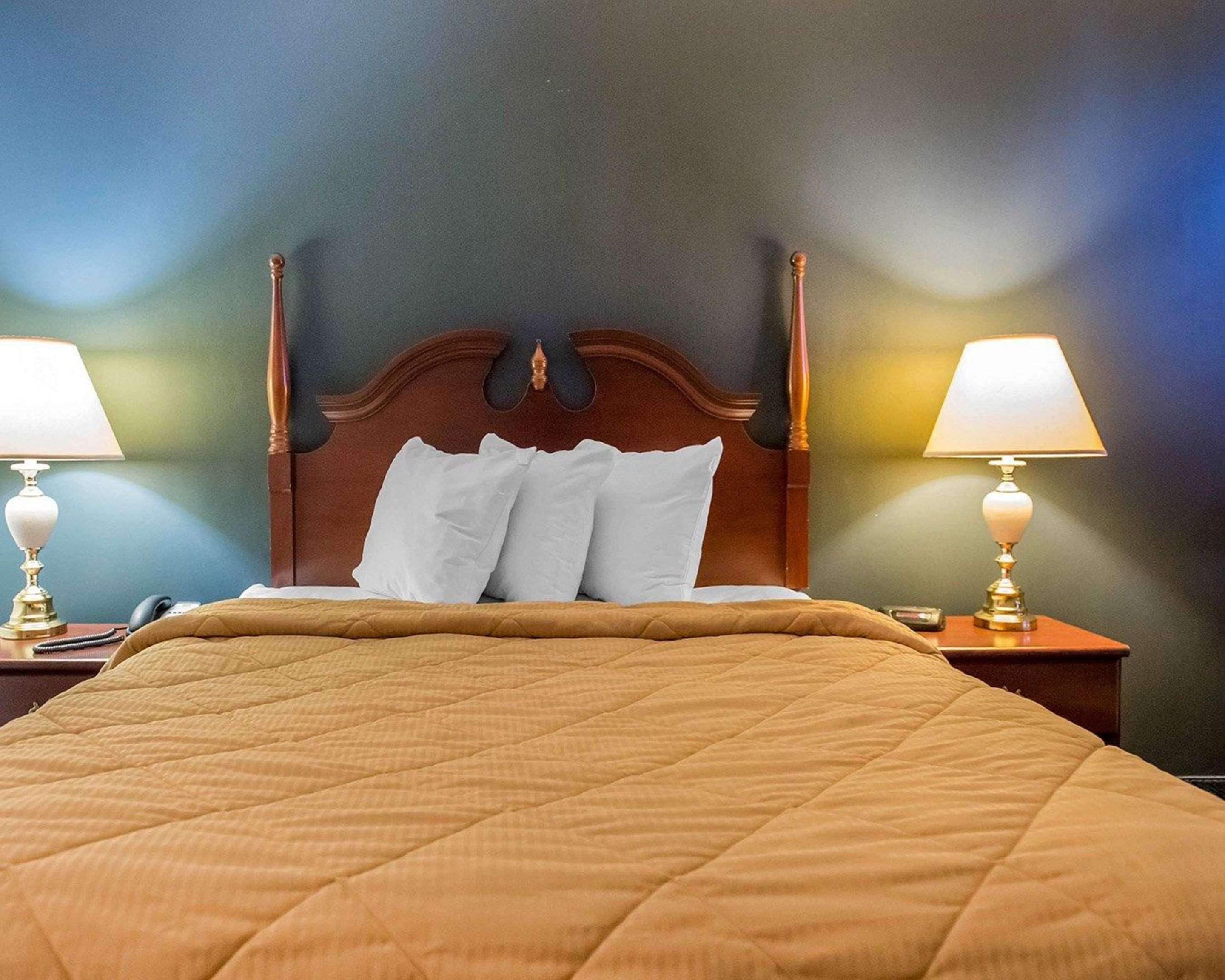 Econo Lodge Smiths Falls Esterno foto