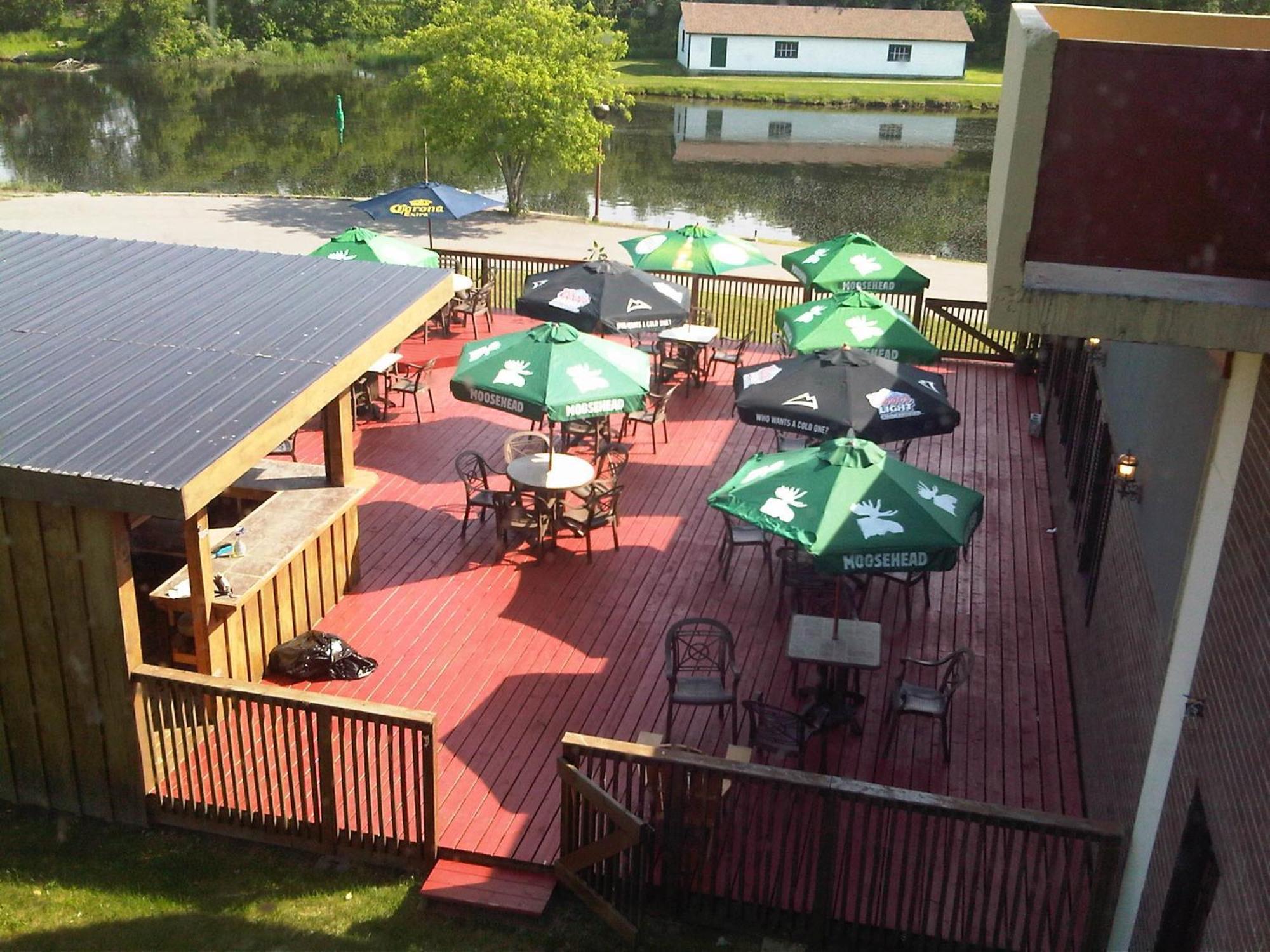 Econo Lodge Smiths Falls Esterno foto
