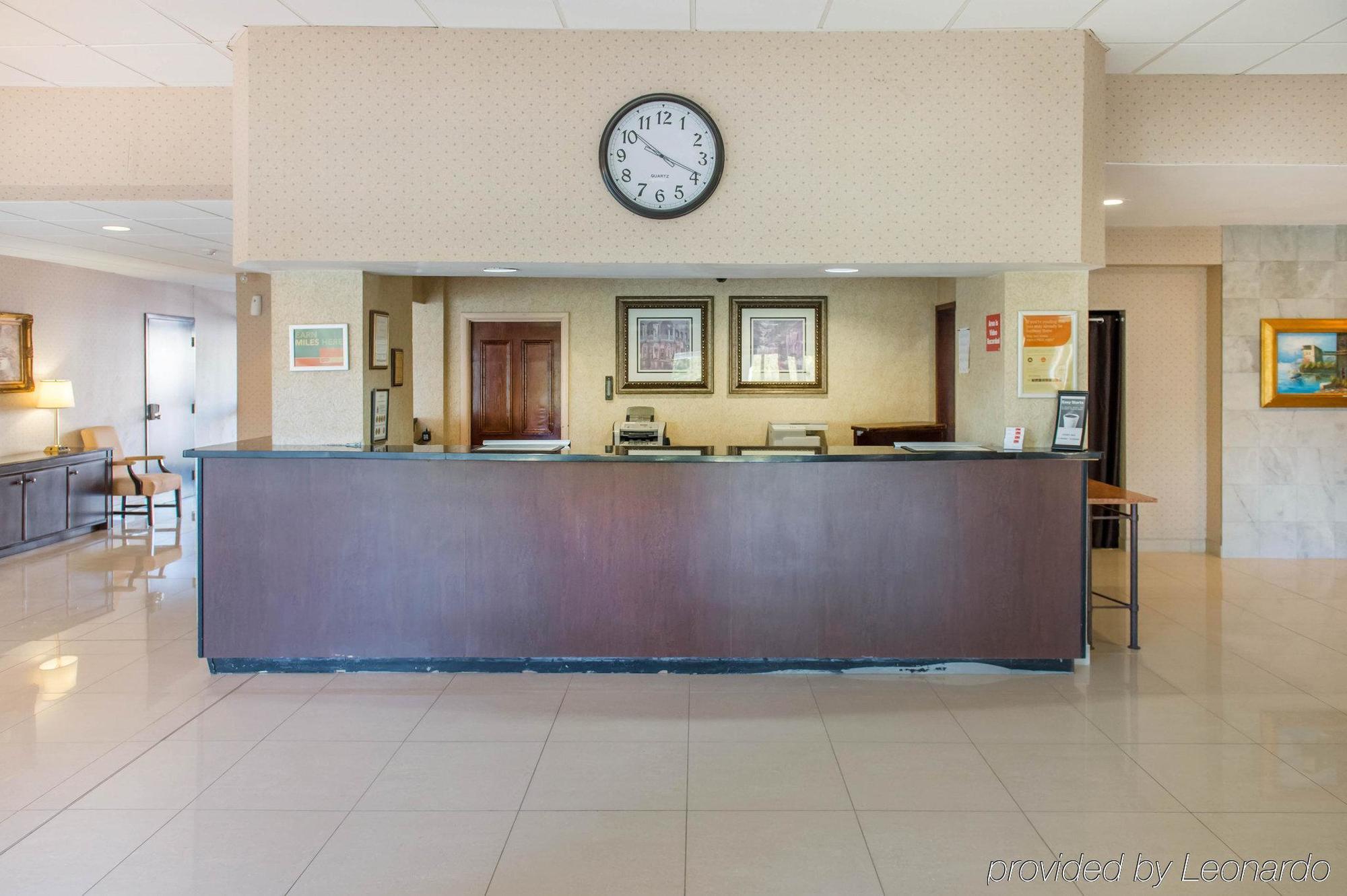 Econo Lodge Smiths Falls Esterno foto