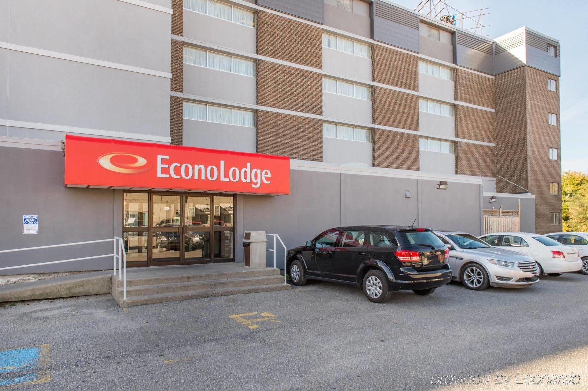 Econo Lodge Smiths Falls Esterno foto