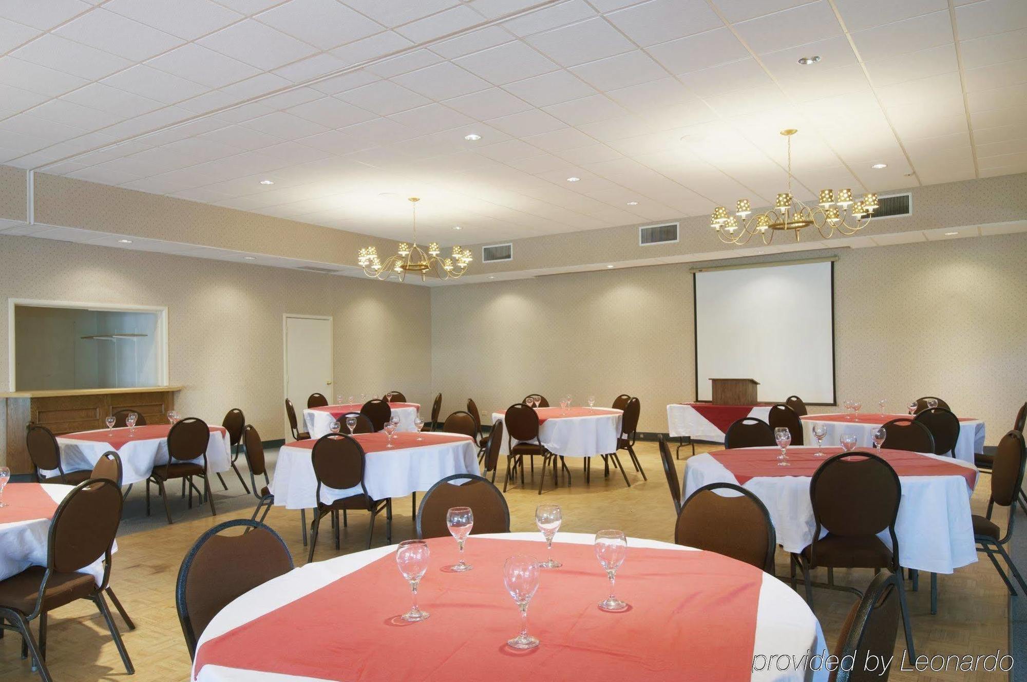 Econo Lodge Smiths Falls Esterno foto